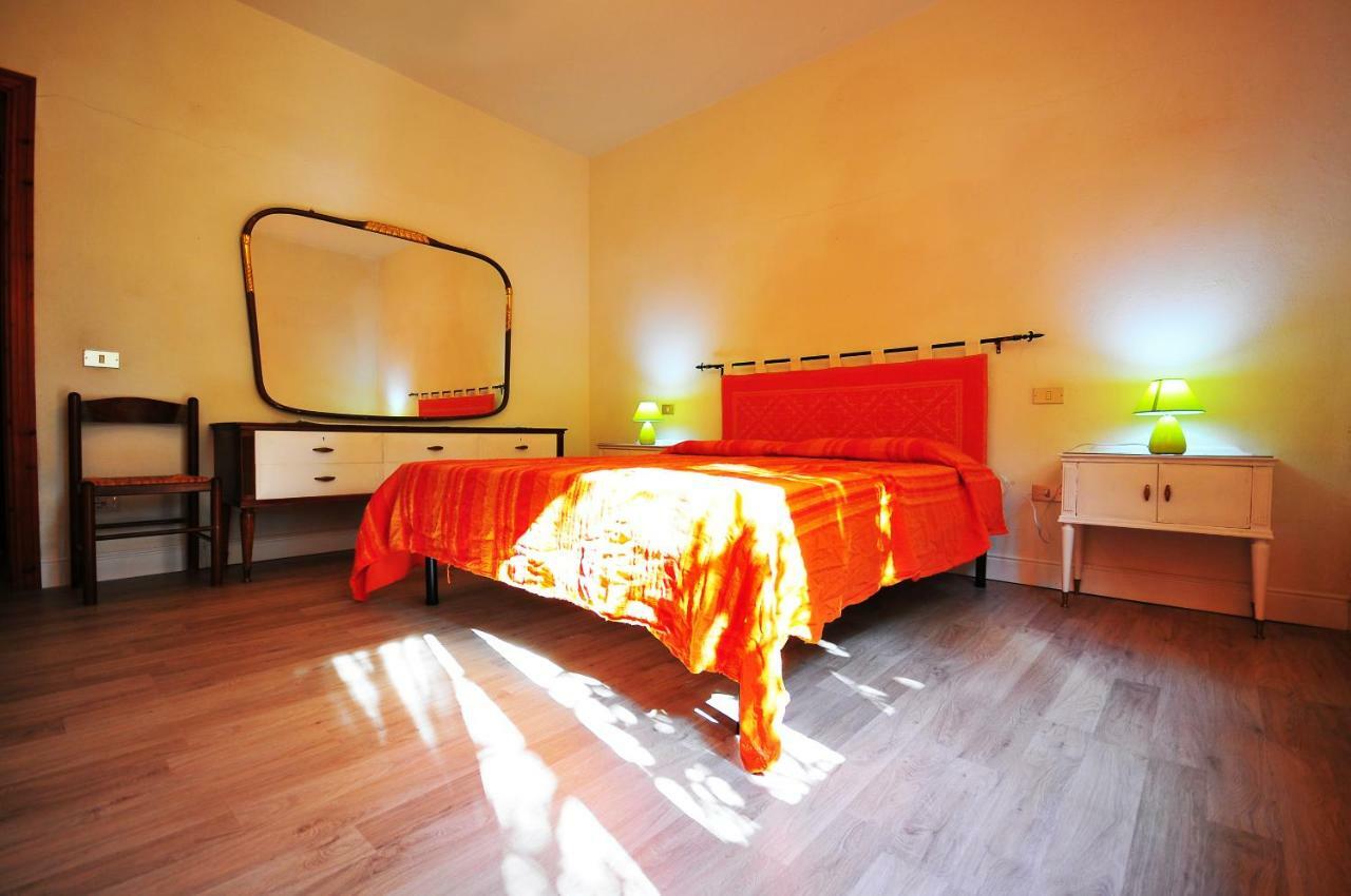 Residenza I Melograni Villa Porto Ottiolu Buitenkant foto