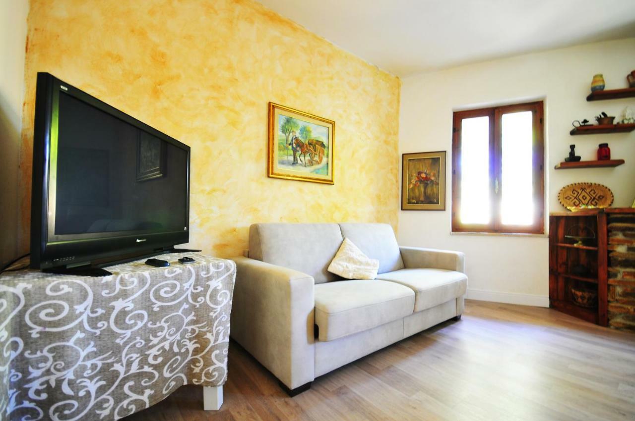 Residenza I Melograni Villa Porto Ottiolu Buitenkant foto